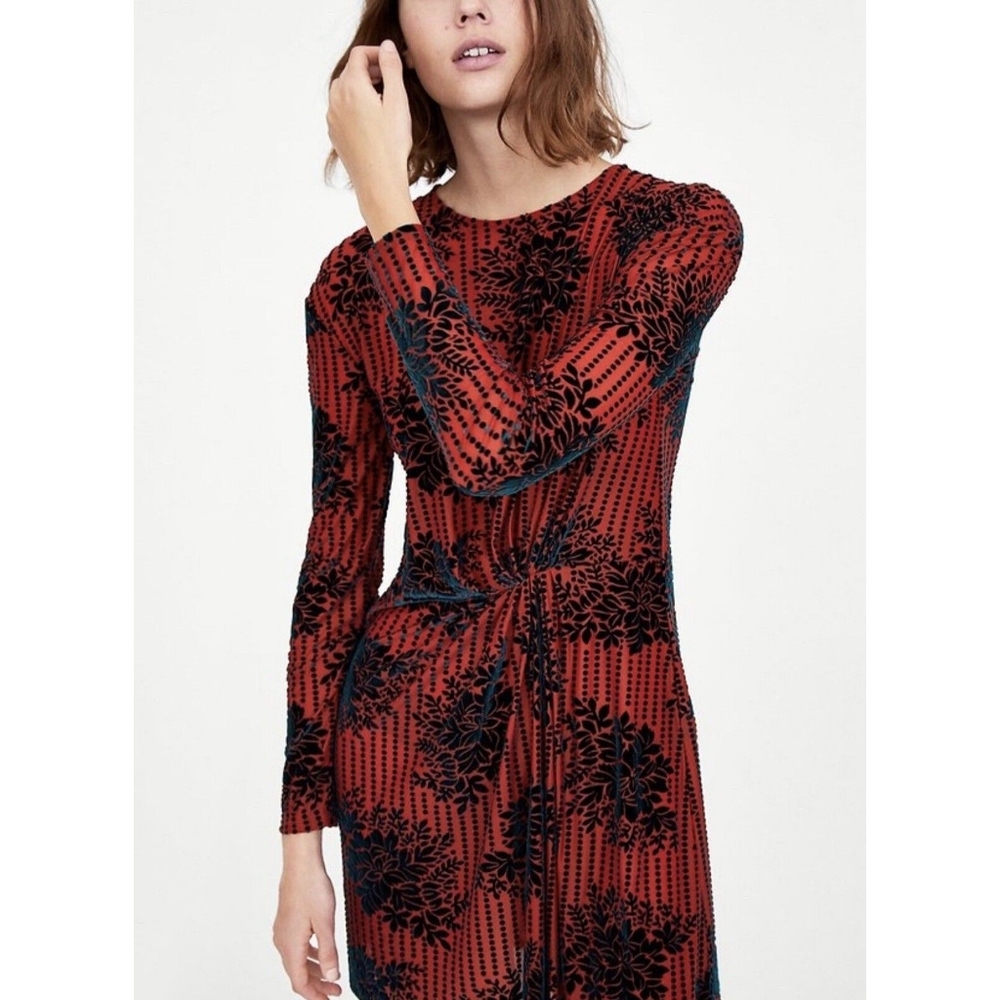 🆕️• Zara Orange Green Floral Velvet Dress •